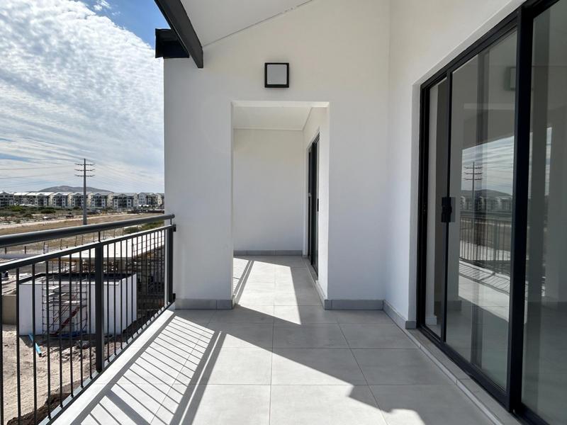 To Let 1 Bedroom Property for Rent in Sandown Western Cape